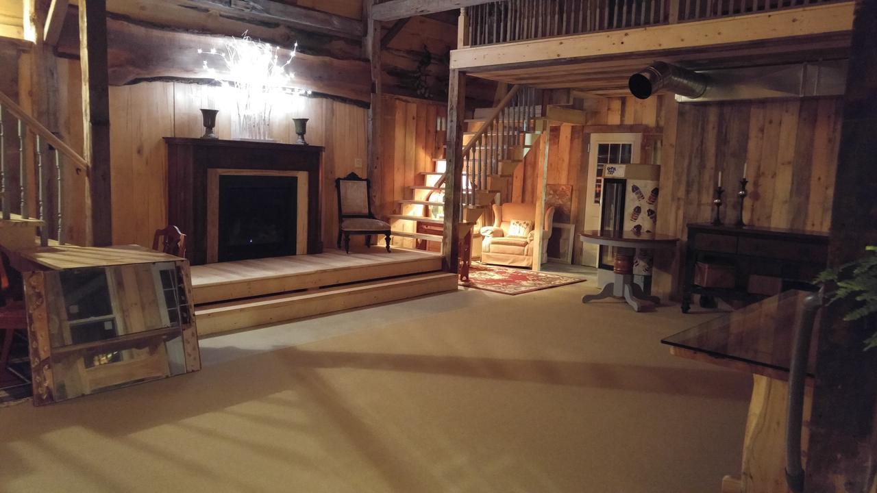 Sommerville Court Motel Bed & Breakfast Lucknow 외부 사진